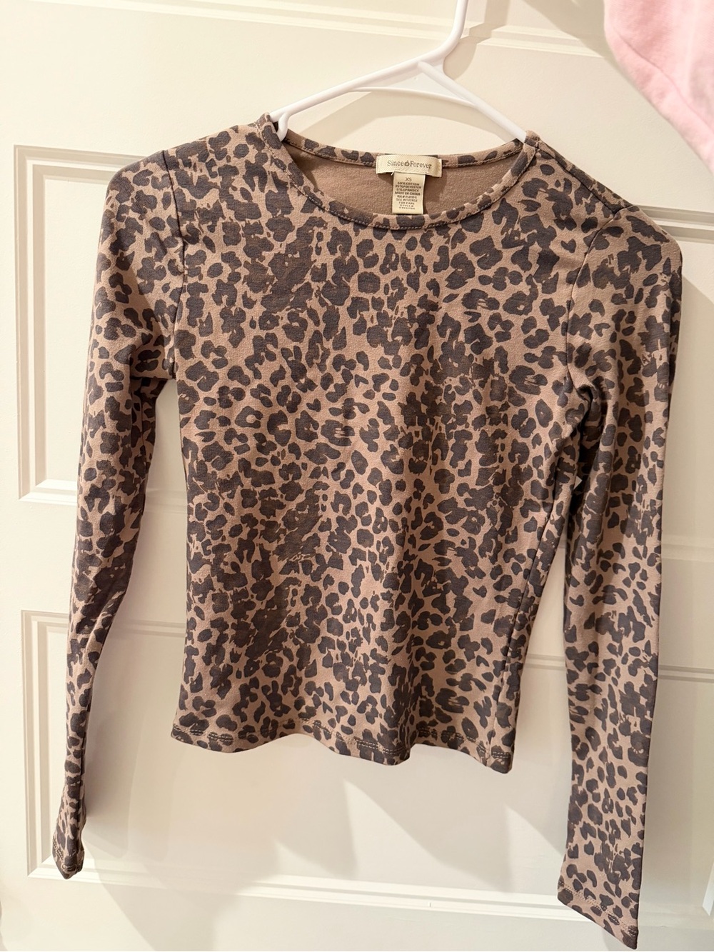 womens long sleeve/shorts cheetah set